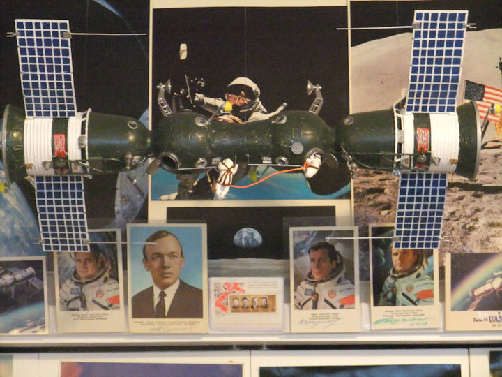 Soyuz 4 & Soyuz 5 (1/30)